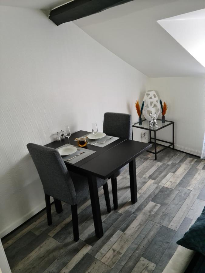 Un Appartement Qui A Du Chien Epernay Exterior photo